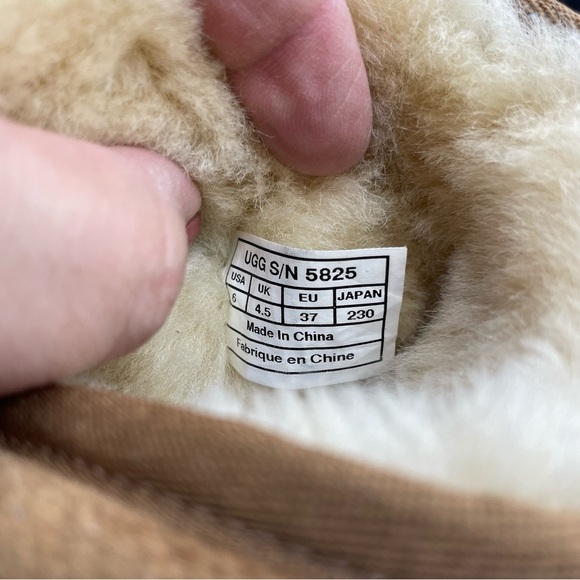 UGG 5825 Classic Chestnut Boots Size 6 tan suede - Picture 7 of 8